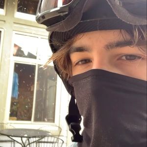 Meet your Posher, Brett